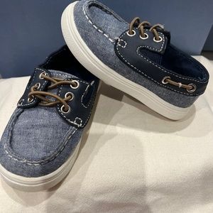 Toddler boy shoes size 6
